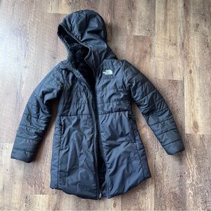NORTH FACE girls Mossbud reversible parka size Medium.